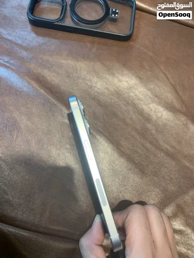 iPhone 15 pro 128 gb للبيع 4