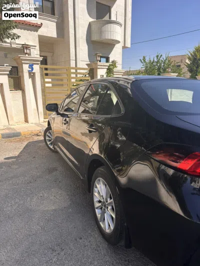تويوتا كورولا Hybrid 3