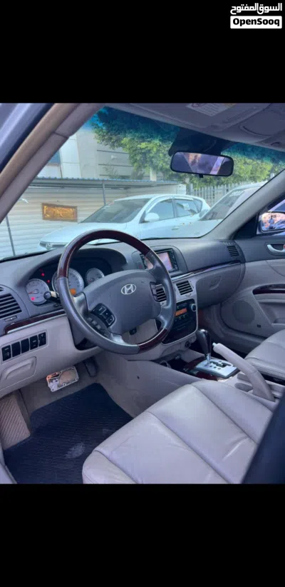 Hyundai Sonata SE 3