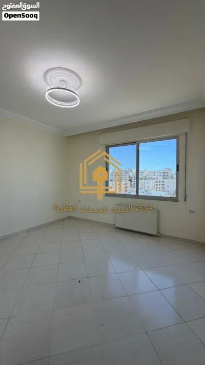 شقة * ثالث مع روف * ترس * بإطلالــــه بانوراما * موقع مميز * ام السماق 2