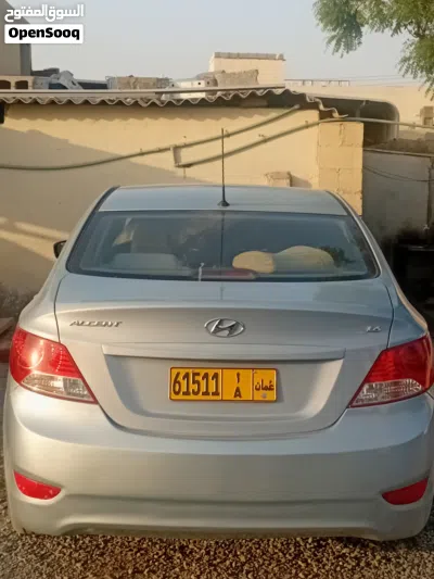 Hyundai Accent Standard 3