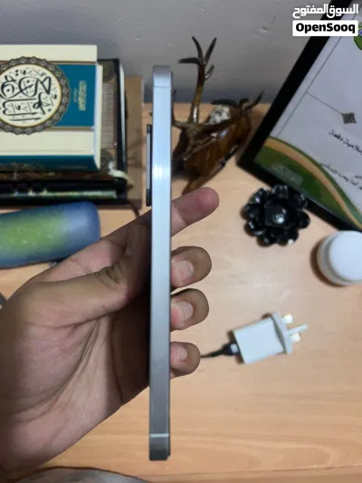 تلفون سامسونك A56 ذاكرة 256 اصدارة 2025 4