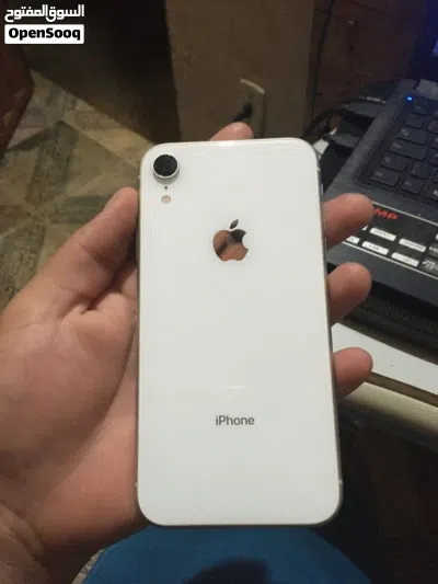 iPhone XR 4