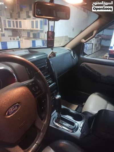 Ford Explorer Limited 2