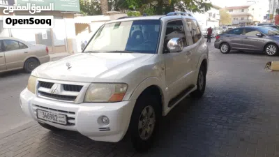 Mitsubishi Pajero Sport Standard 3