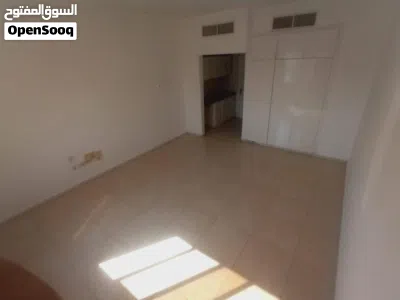 لقطة بالنعيمية استوديو خلف السفير مول شامل نت وفواتير 2400 فقط � 4