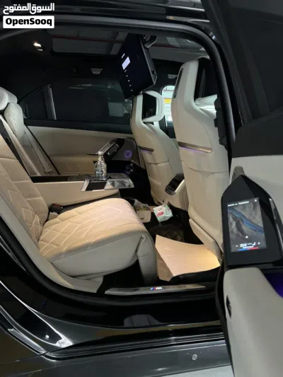 BMW 7 Series i7 xDrive60 2