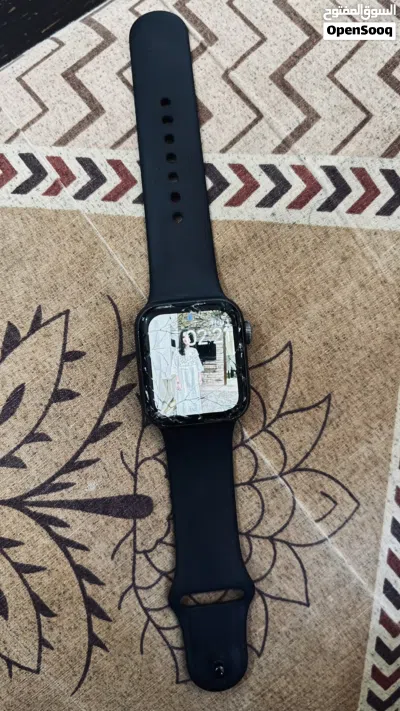 ساعة Apple Watch Series 4 اقرأ الوصف 3