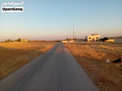 ارض للبيع في الطنيب مقابل جامعة الاسراء 2