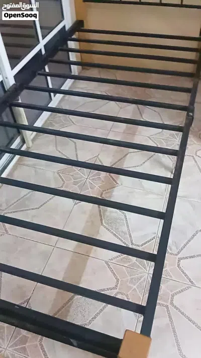 سرير مفرد مستعمل للبيع 3