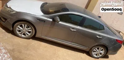 كيا اوبتيما Standard 3