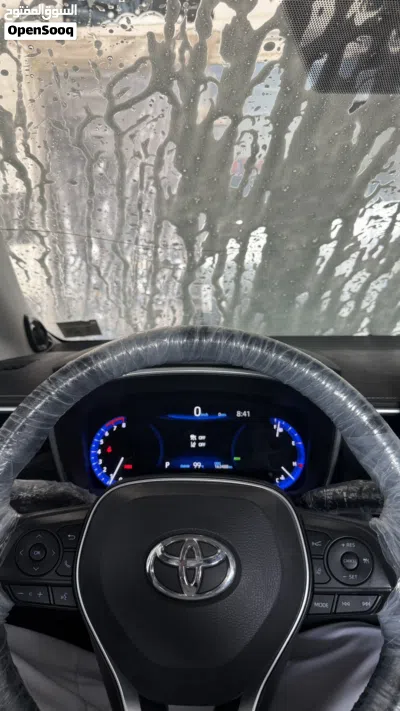 Toyota Corolla LE 2