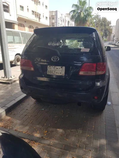Toyota Fortuner Standard 2