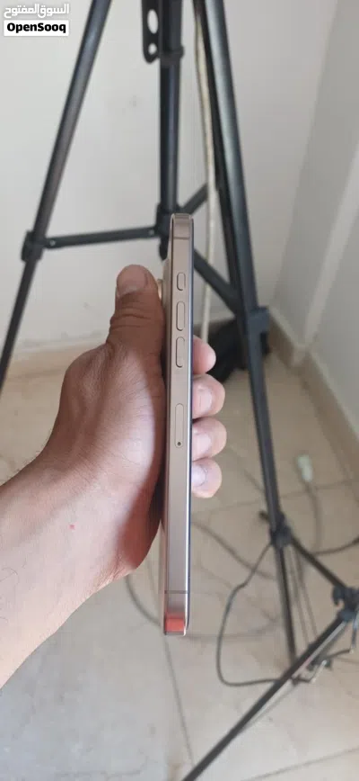 للبيع iPhone 16 Pro Max 256GB - اللون الذهبي المميز نضافة توب 4
