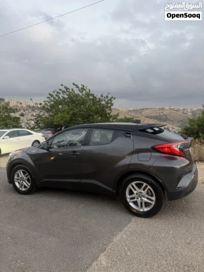تويوتا C-HR LE 2