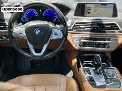 بي ام دبليو الفئة 7 740i Sedan 3
