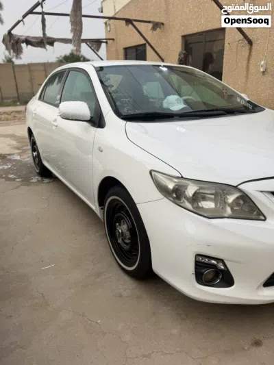 Toyota Corolla LE 2