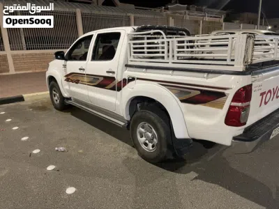 Toyota Hilux GLX 2