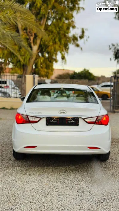 Hyundai Sonata Limited 4