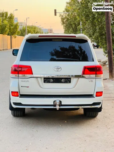 Toyota Land Cruiser GXR 4