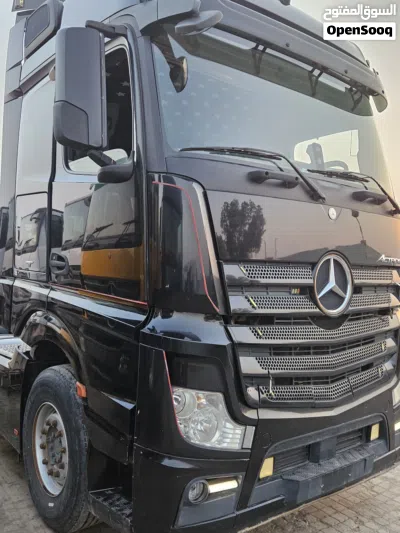 Mercedes Actros 1842 Truck 4X2 V6 Model 2014 2