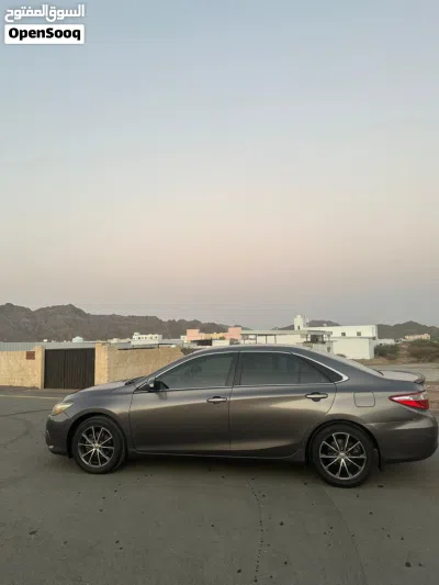 Toyota Camry LE 2