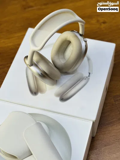 AirPods Max are Apple’3 months under warranty condition used like new. 4
