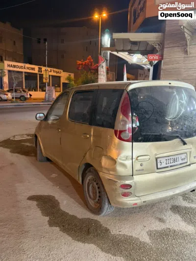 تويوتا يارس E 4