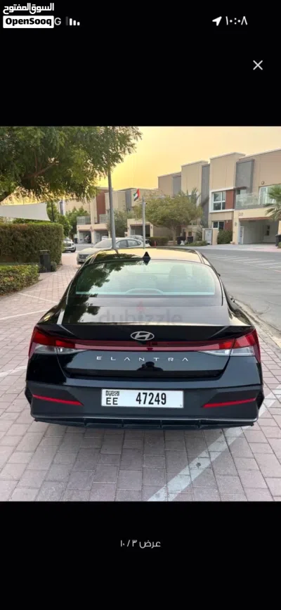 Hyundai Elantra Standard 4