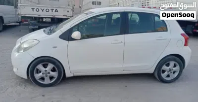 Toyota Yaris Basic 2