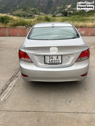 هیۆندای ئاکسێنت Standard 2