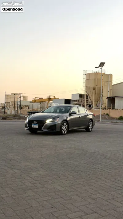 Nissan Altima S 2