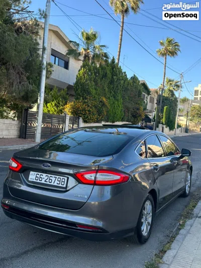 Ford Fusion SE 4
