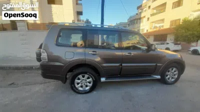 Mitsubishi Pajero GLS 4