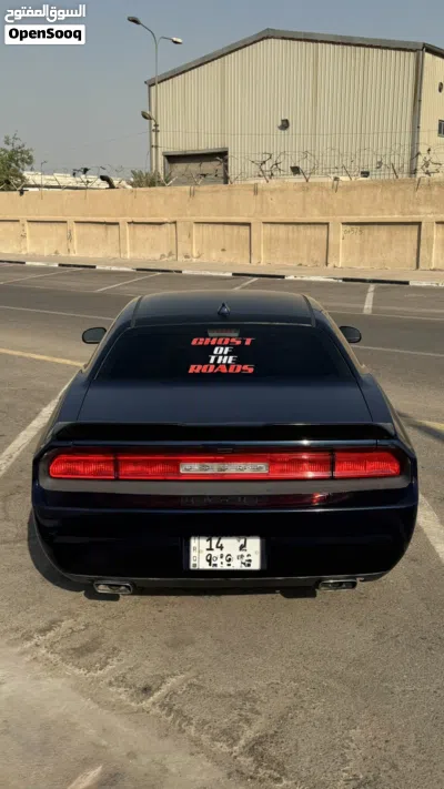 Dodge Challenger SXT 4