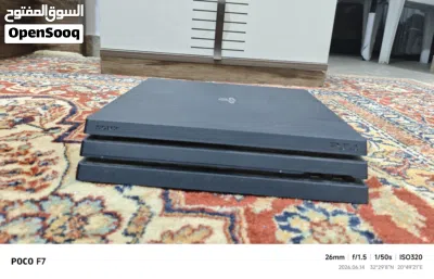 بلاي ستيشن 4 برو PS4 Pro) مستعمل مع 3 ذراعات تحكم 3