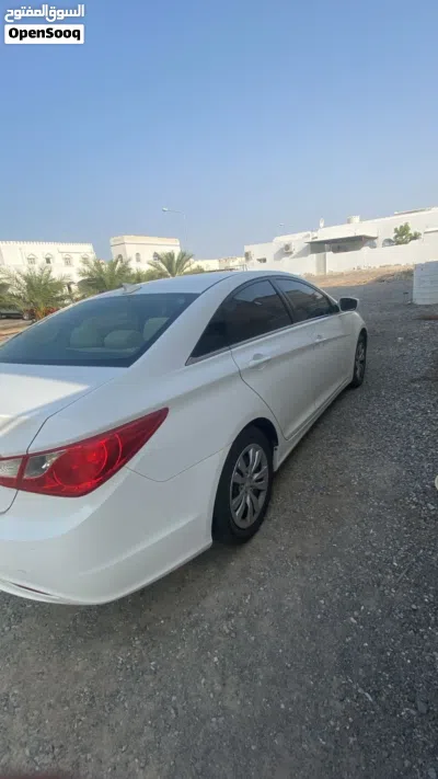 Hyundai Sonata SE 2