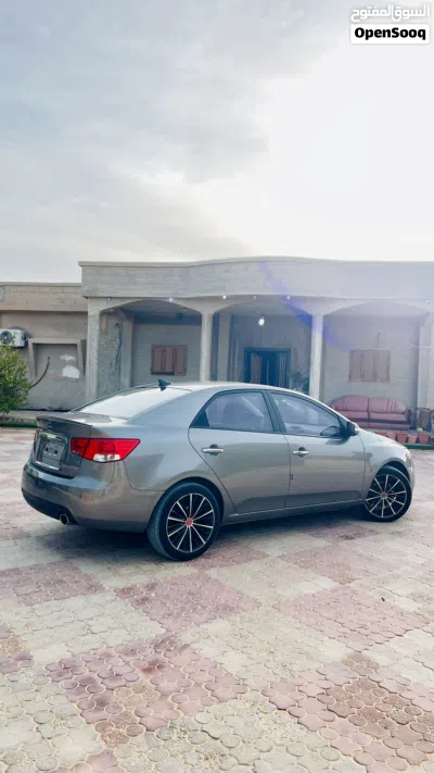 Kia Forte GT 2