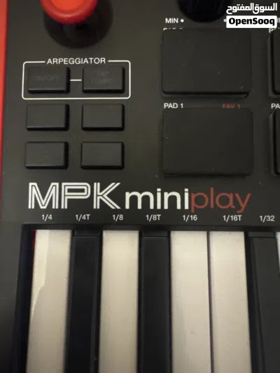 AKAI PROFESSIONAL MPK miniplay 2
