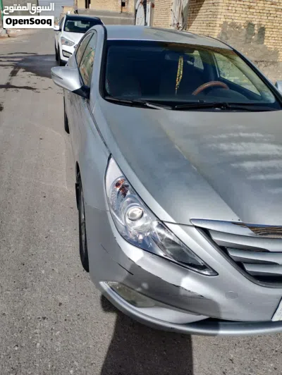 Hyundai Sonata SE 2