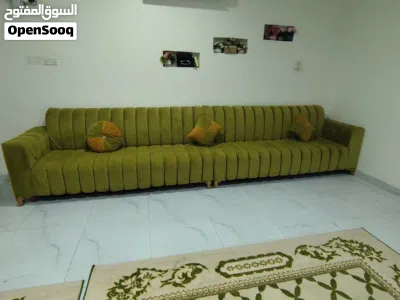 كراسي صالة 30 شخص مع الستائر والسجاد عدد 2 3
