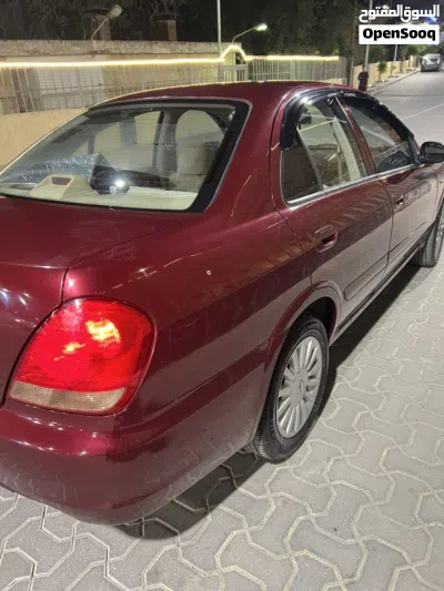 Nissan Sunny Standard 2