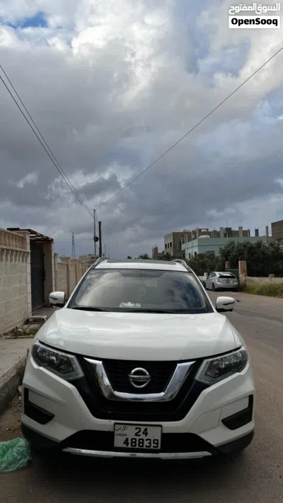 Nissan Rogue S 3