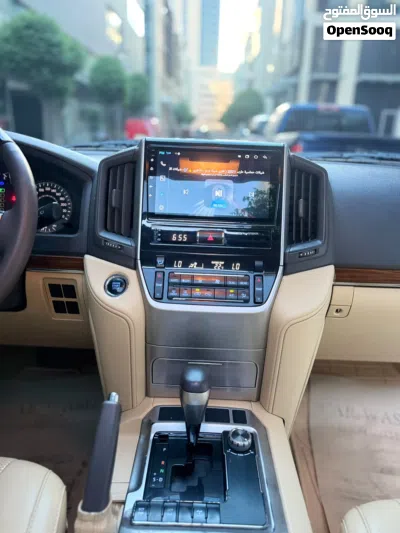 Toyota Land Cruiser GXR 4