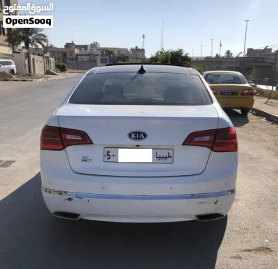 Kia Cadenza Premium 2