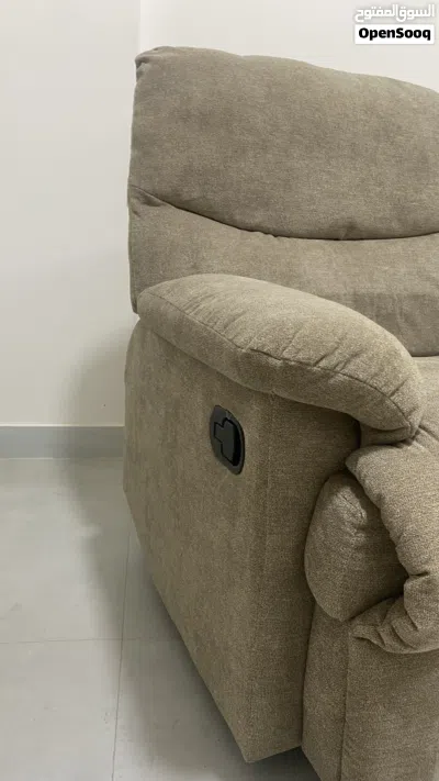 كرسي ريكلاينر شبه جديد كنبrecliner chair 4