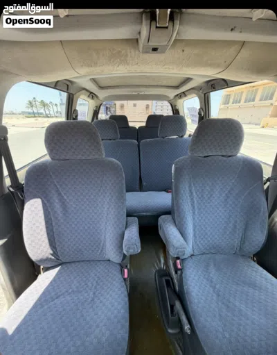 Mitsubishi Space Wagon 2