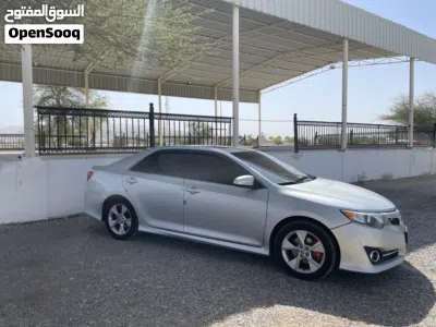 Toyota Camry SE 4