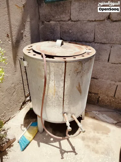 تنور خبز قوي ونضيف والنار مالته كلهه شغاله النار مالته تخبل بس اني تاركته 3