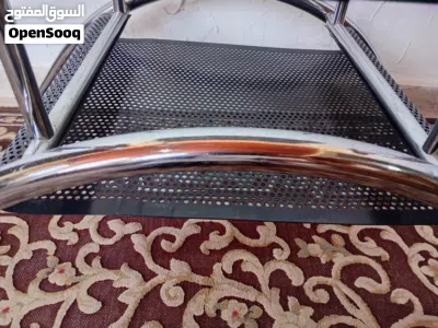 طاولة وسط زجاج بحالة الوكالة للشراء 4
